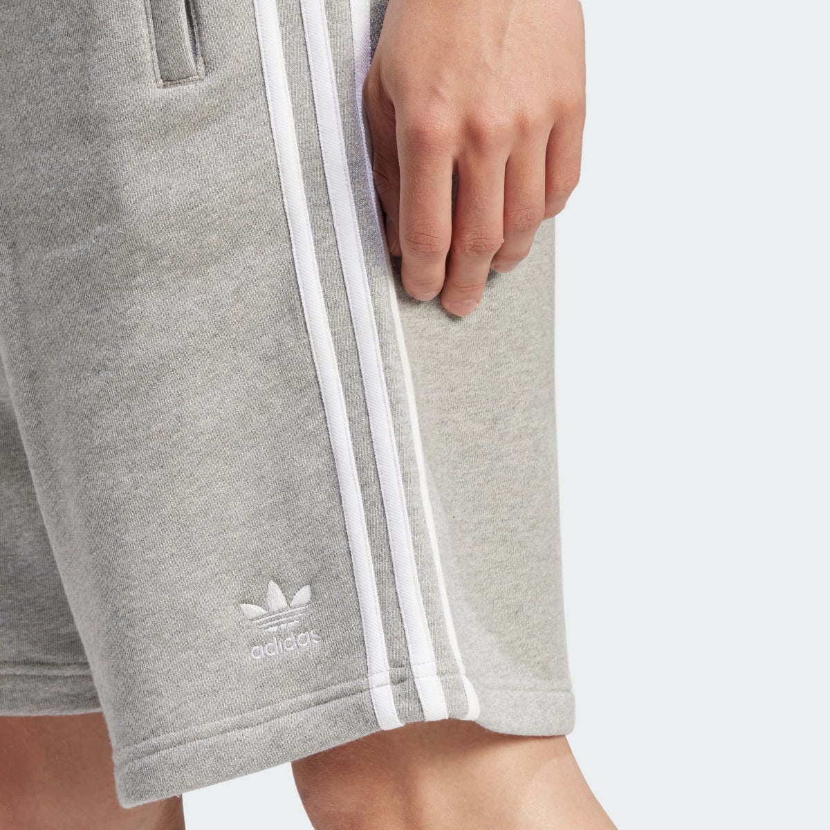 Adidas adicolor 3-Streifen Shorts. 6