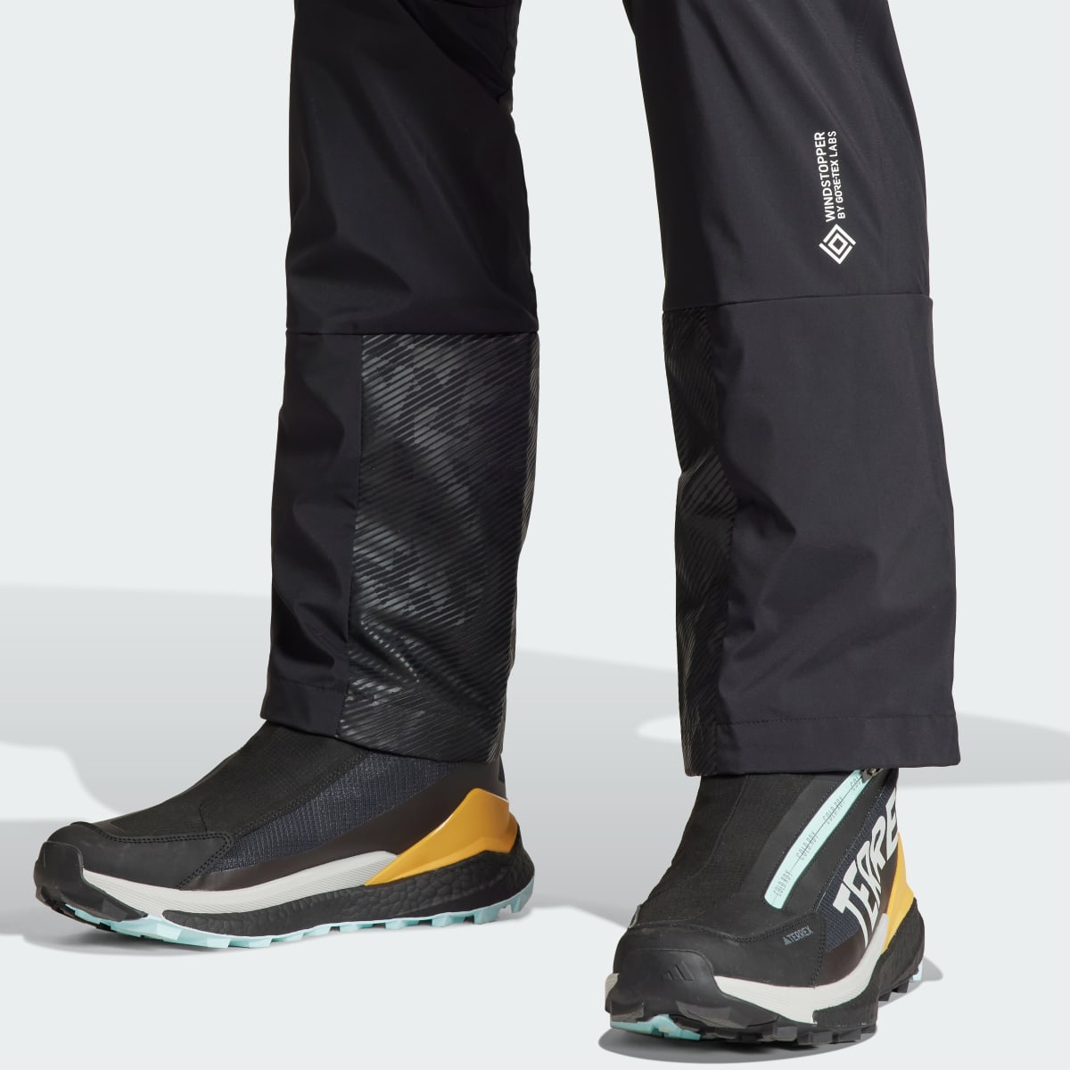 Adidas Pantalon soft shell Terrex Techrock Tour. 7