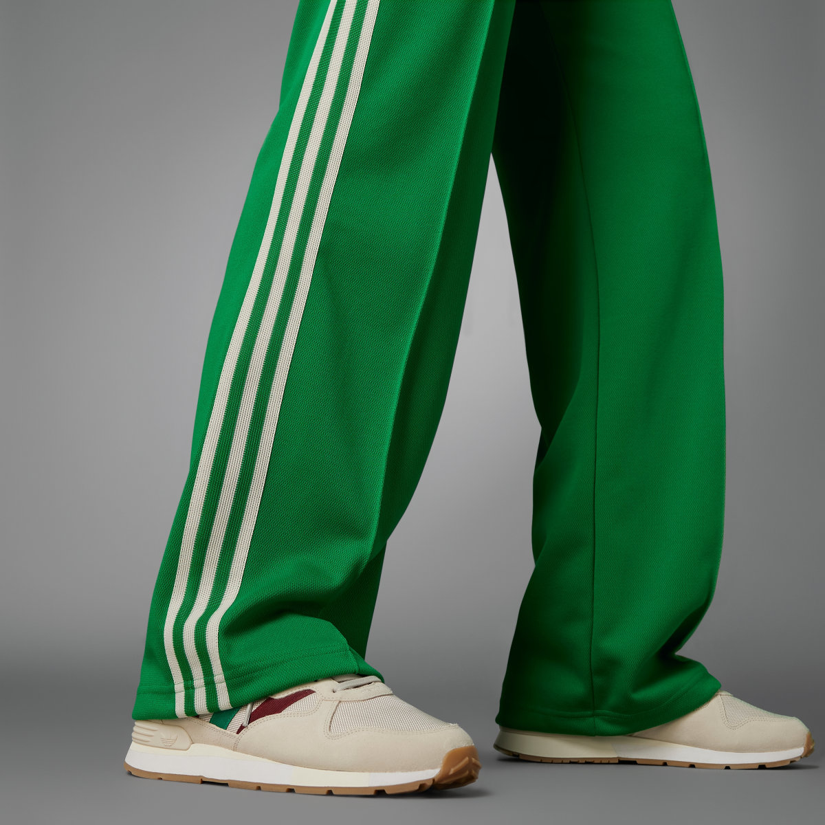 Adidas Adicolor 70s Montreal Tracksuit Bottoms. 9