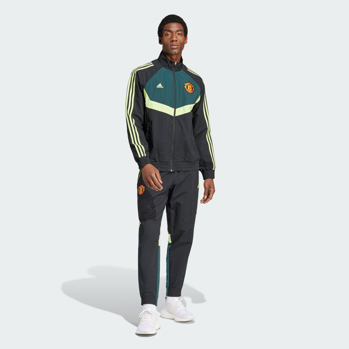 Adidas Manchester United Woven Track Tracksuit Bottoms. 6