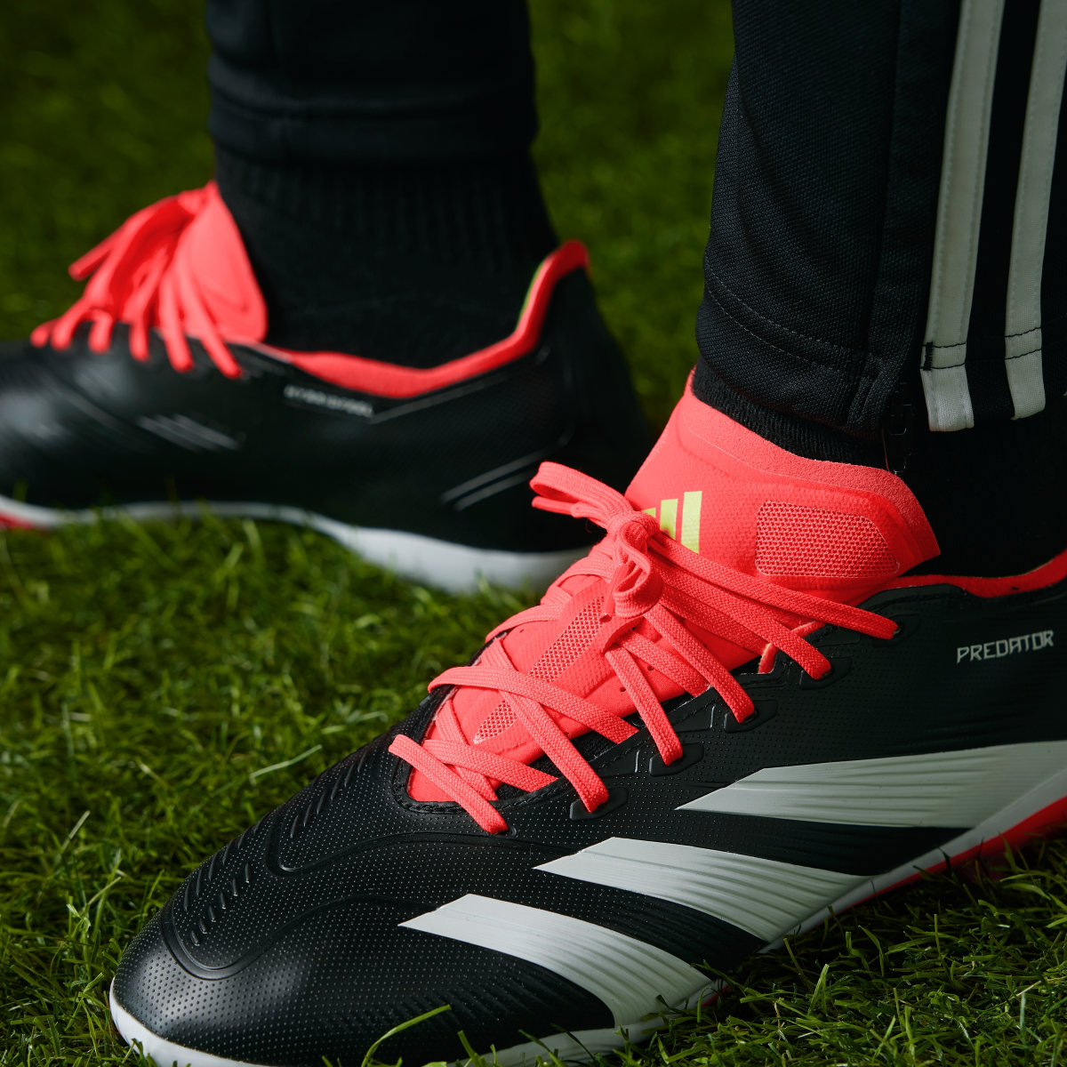 Adidas Botas de Futebol Predator League — Piso firme. 8