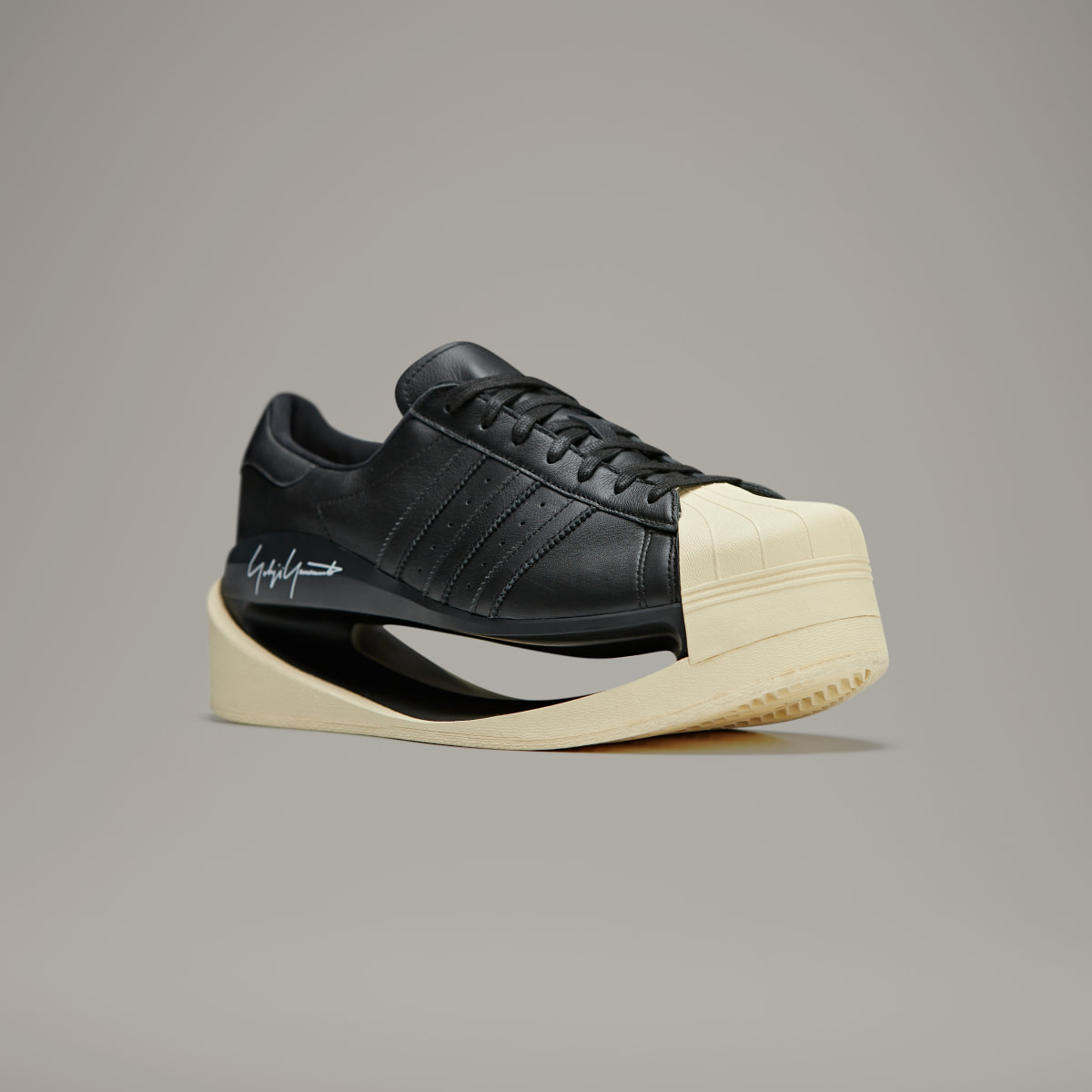 Adidas Y-3 Gendo Superstar. 9