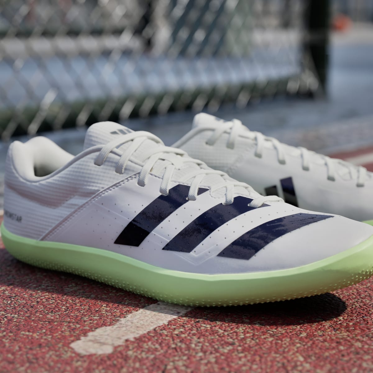 Adidas Chaussure Throwstar. 8