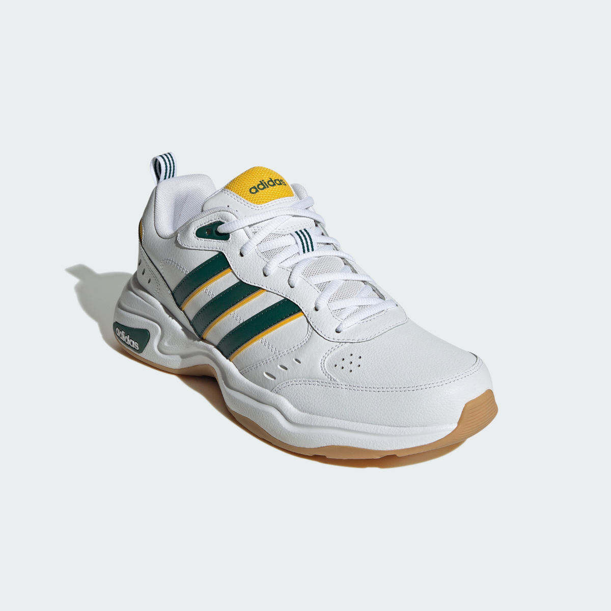 Adidas Chaussure Strutter. 4