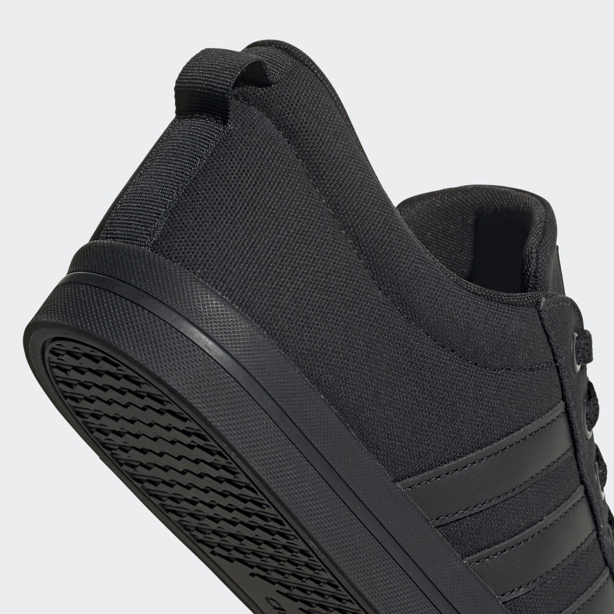 Adidas Tenis Bravada. 9