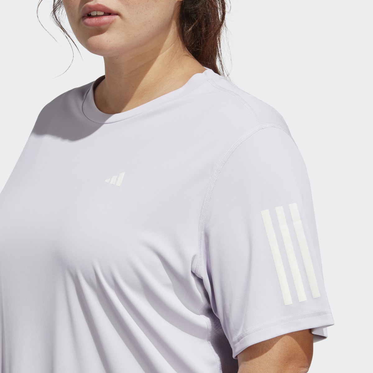 Adidas T-shirt Own the Run (Curvy). 6