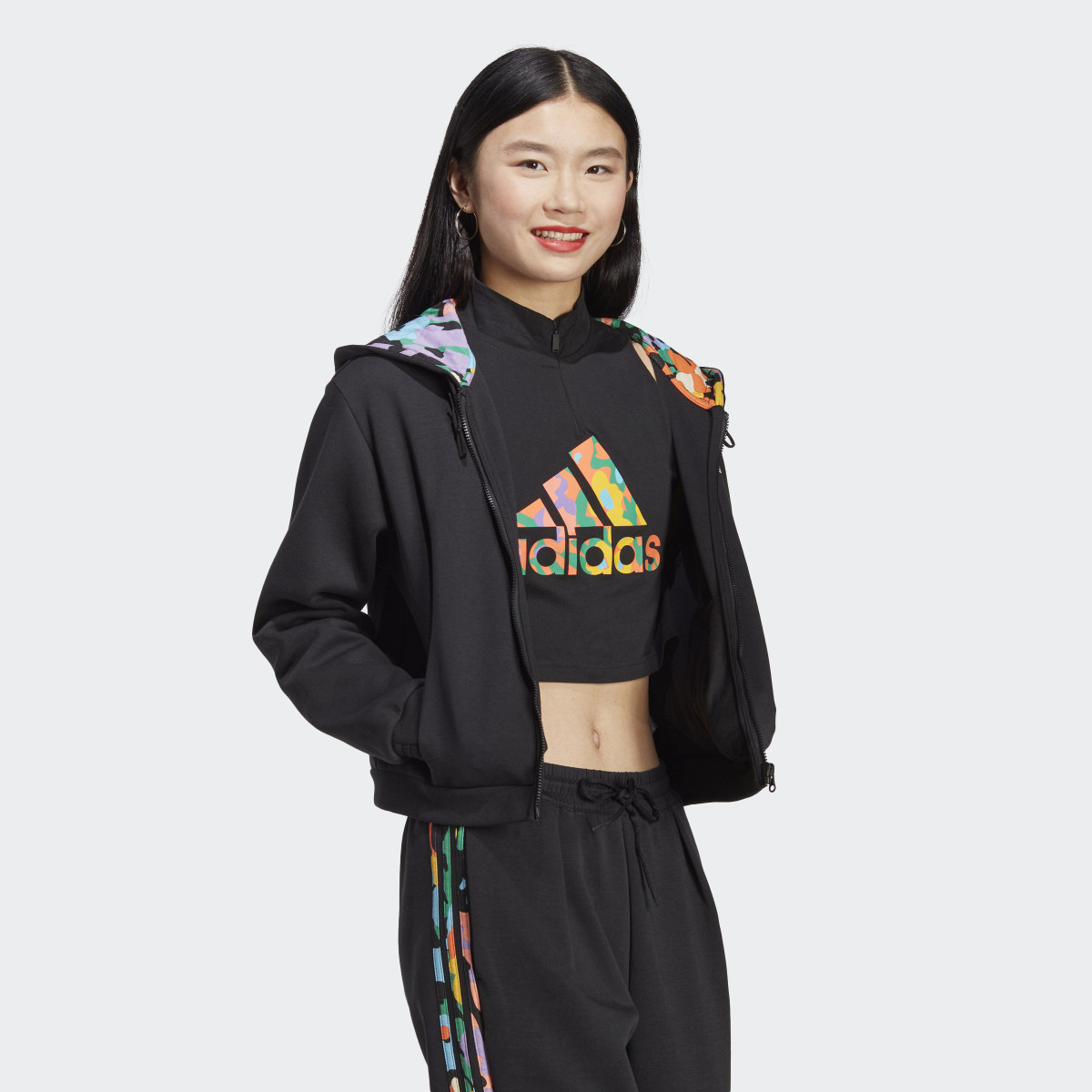 Adidas Graphic Kapuzenjacke. 4