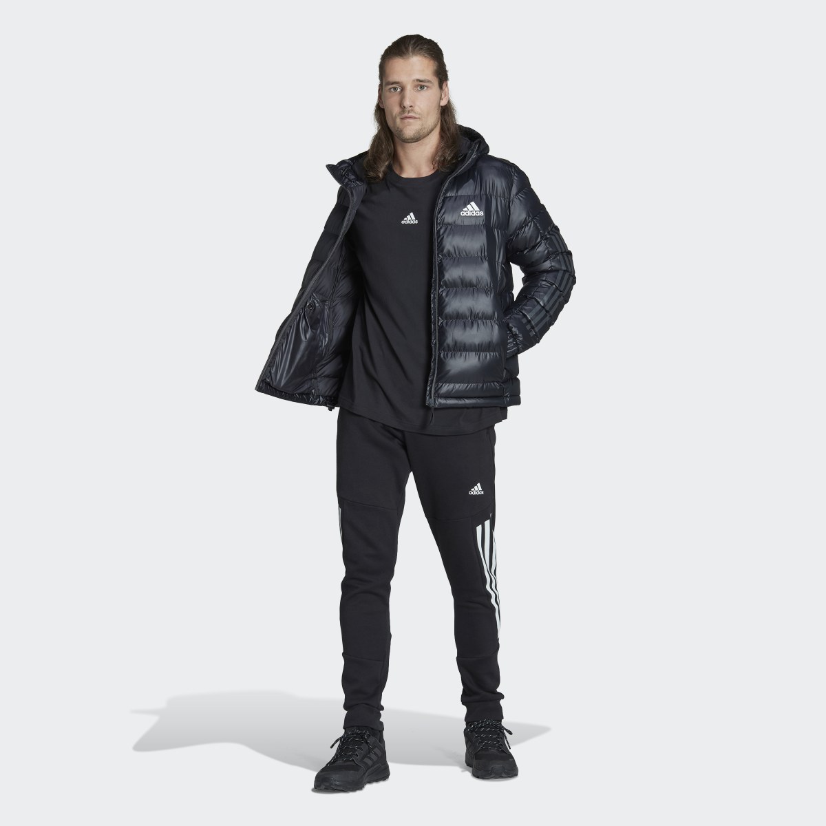 Adidas 3-Streifen SDP Badge of Sport Jacke. 6