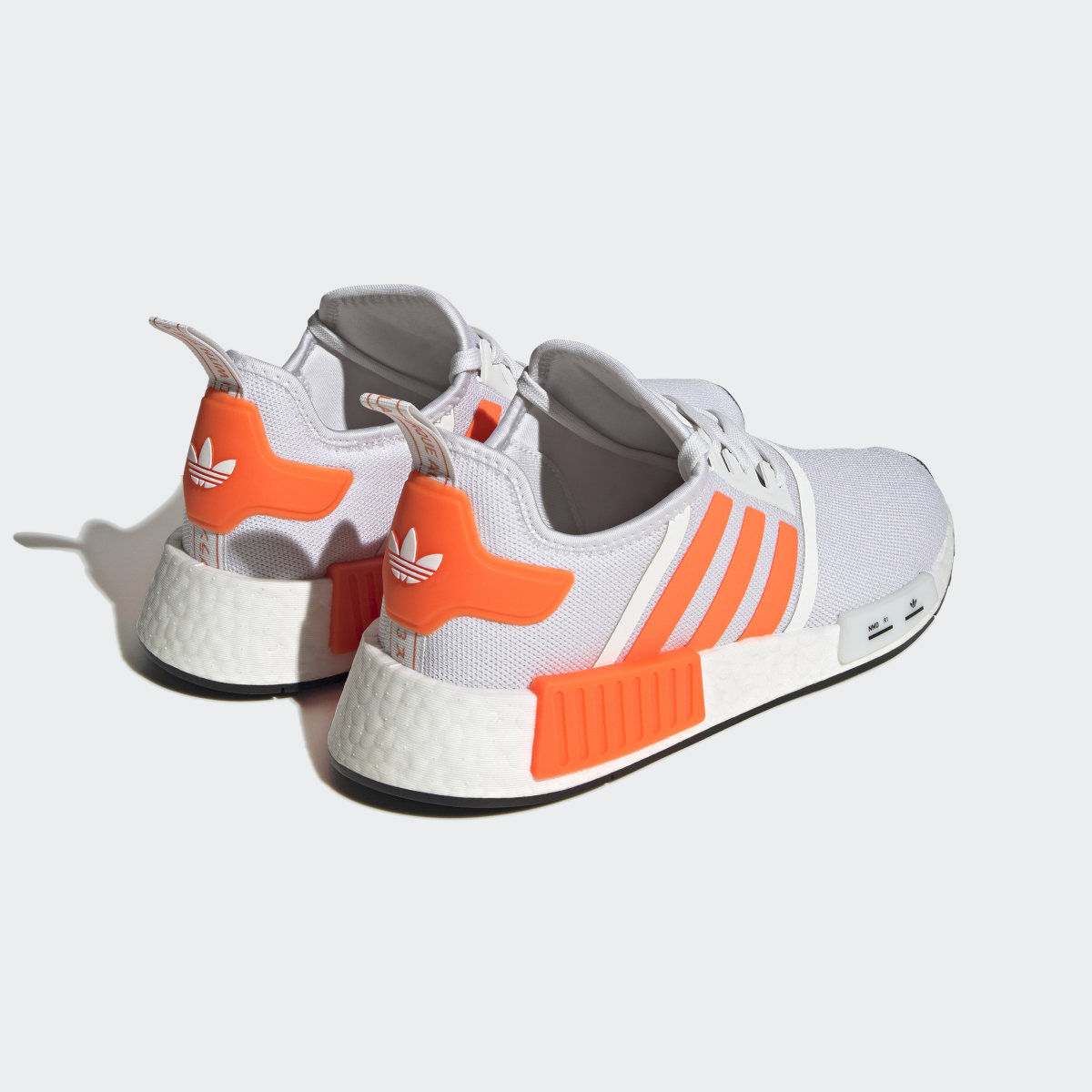 Adidas Tenis NMD_R1. 9