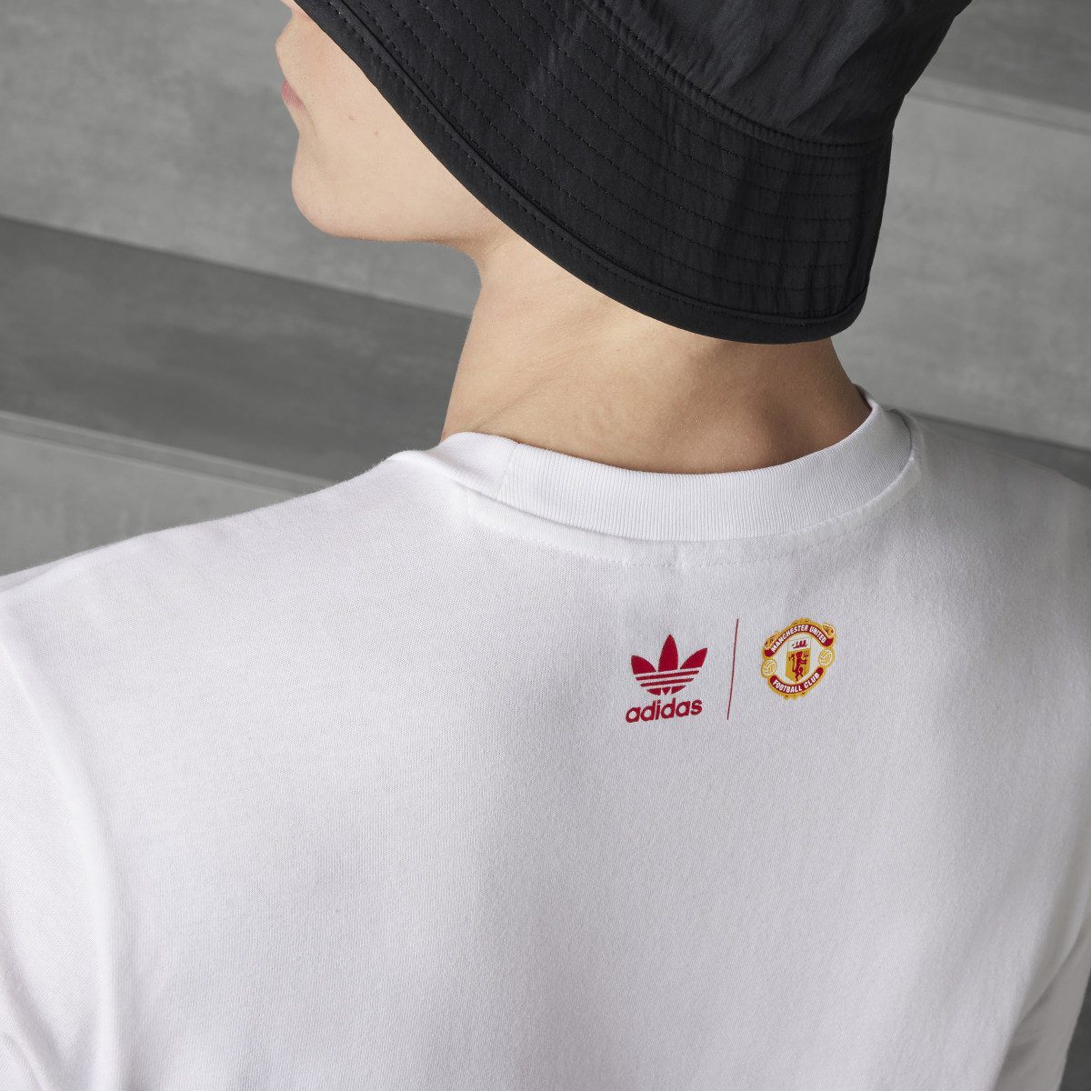 Adidas Manchester United OG Graphic T-Shirt. 7