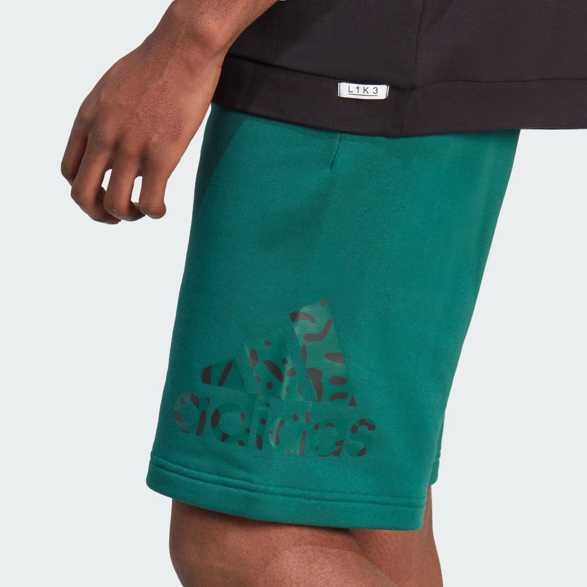 Adidas Shorts Essentials Estampados Tela French Terry. 5