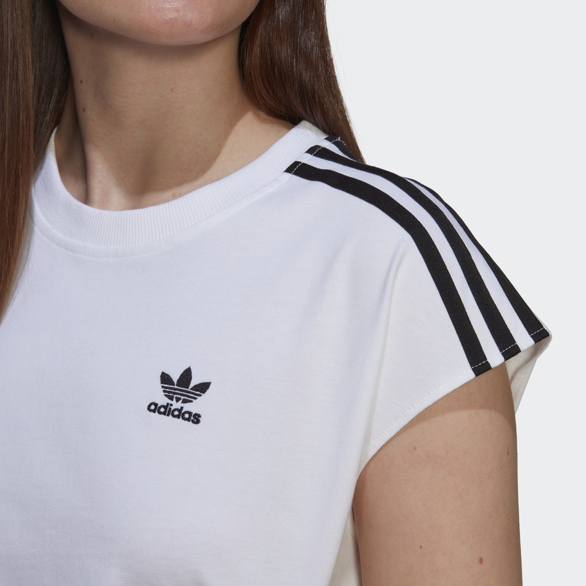 Adidas T-shirt cintré à la taille Adicolor Classics. 6