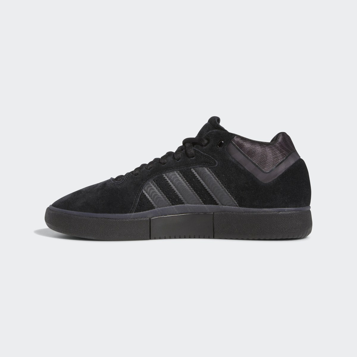 Adidas Tenis Tyshawn x Spitfire. 7