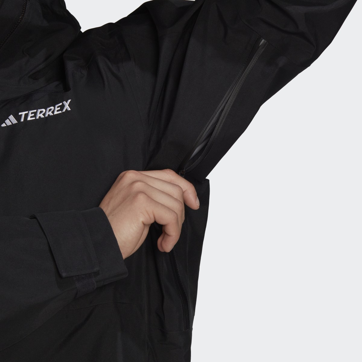 Adidas Chaqueta impermeable con capucha Terrex Xploric GORE-TEX. 10