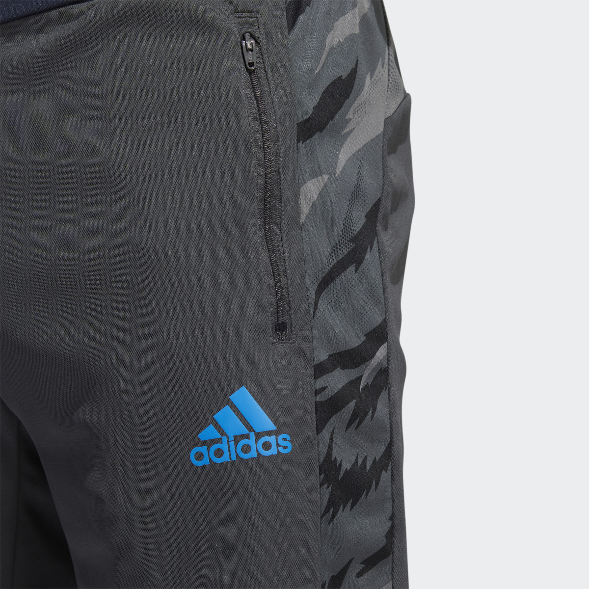 Adidas AEROREADY Feelstrong Camo Sport Shorts. 5