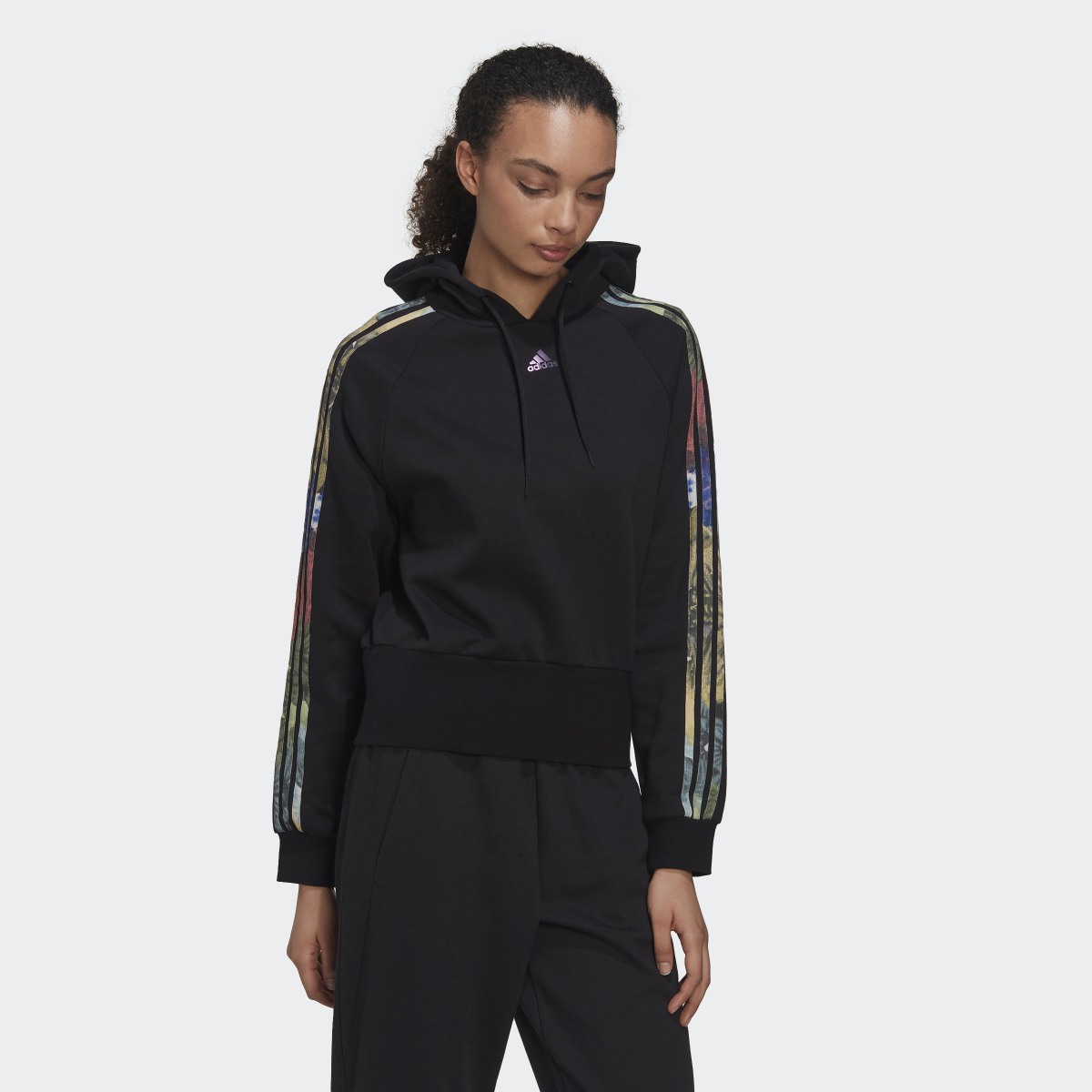 Adidas Sweat-shirt à capuche imprimé intégral. 4