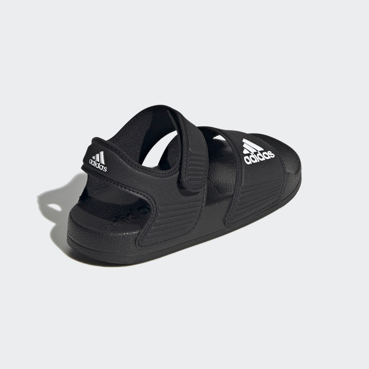 Adidas adilette Sandale. 6
