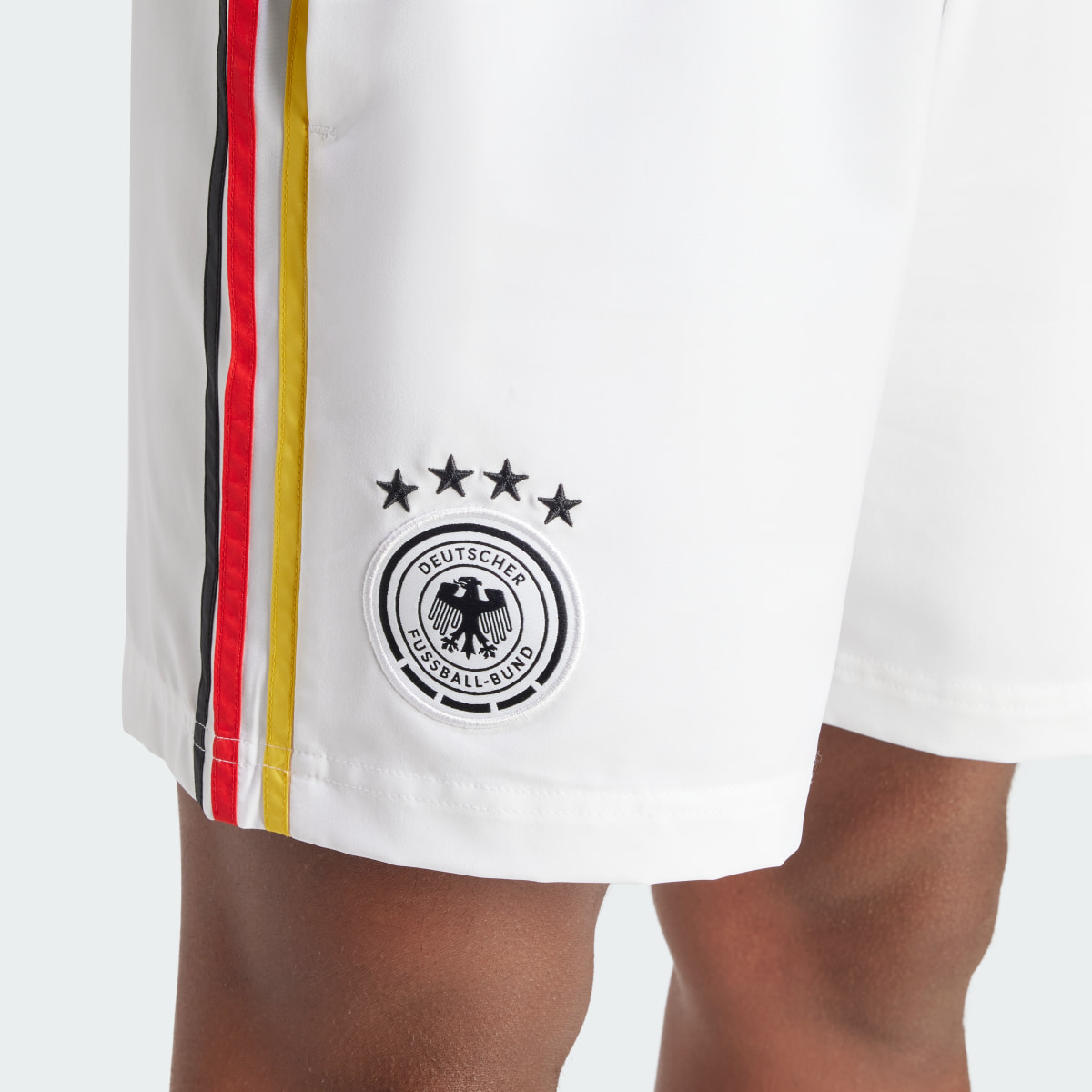 Adidas Short Allemagne DNA. 6