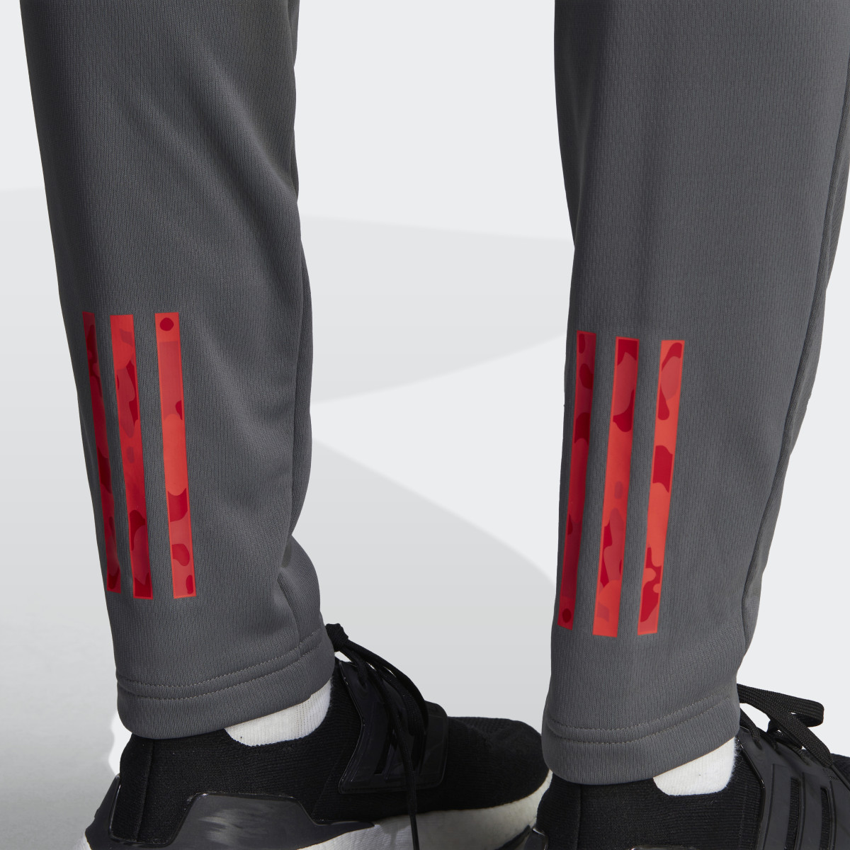 Adidas Pants de Entrenamiento Tejidos Train Essentials Seasonal. 5