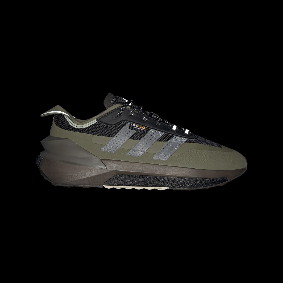 Adidas Chaussure Avryn. 8