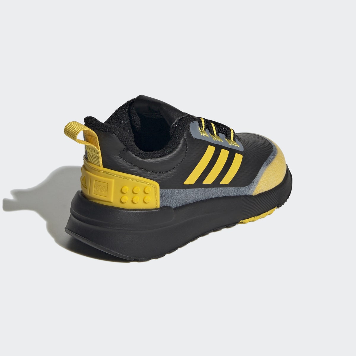Adidas Zapatilla adidas Racer TR x LEGO®. 6 Adidas Zapatilla adidas Racer TR x LEGO®. 6