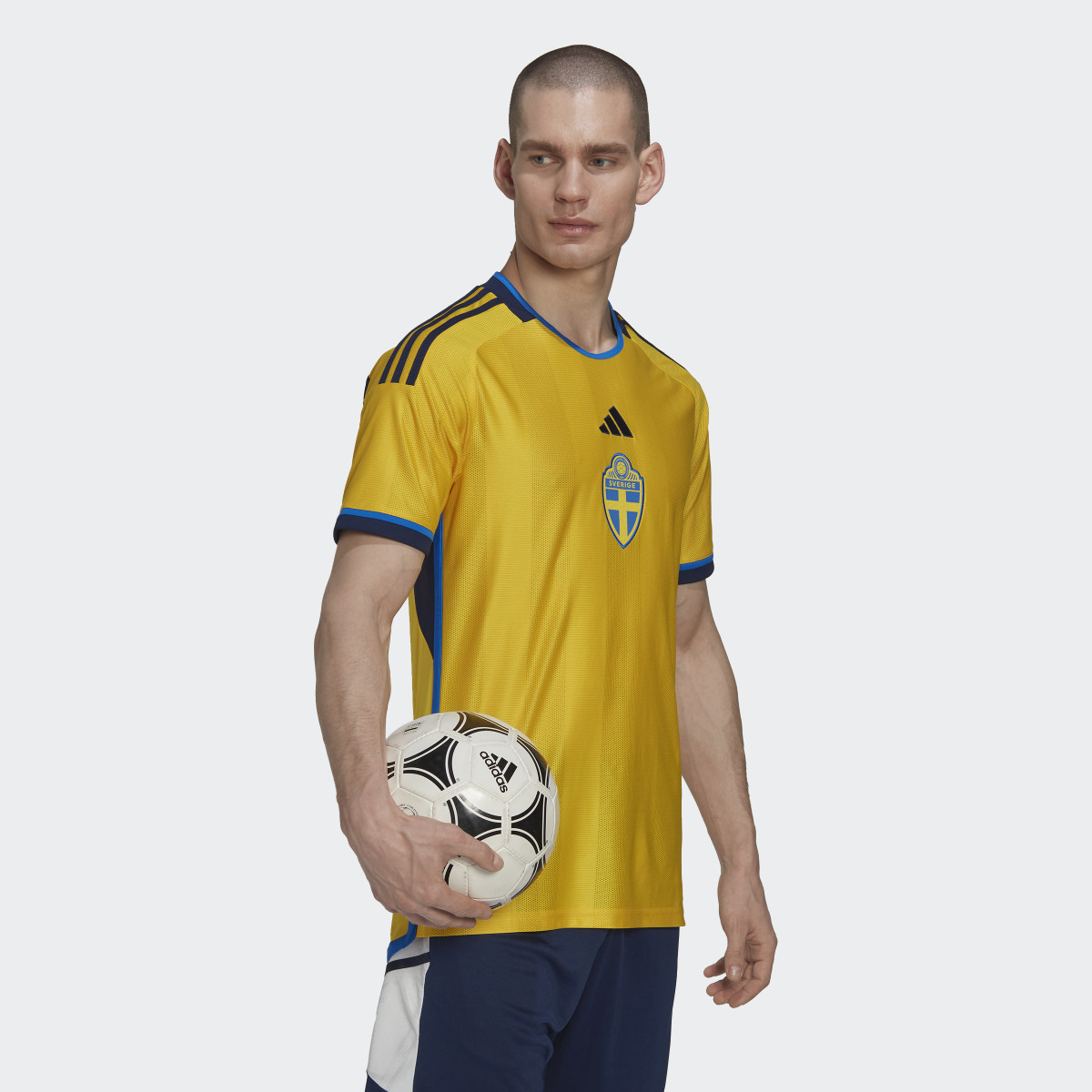 Adidas Jersey Uniforme de Local Suecia 22. 4