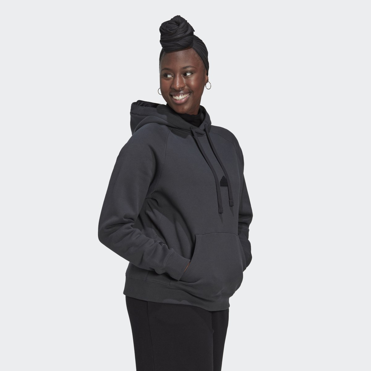 Adidas Sweatshirt Oversize com Capuz. 5
