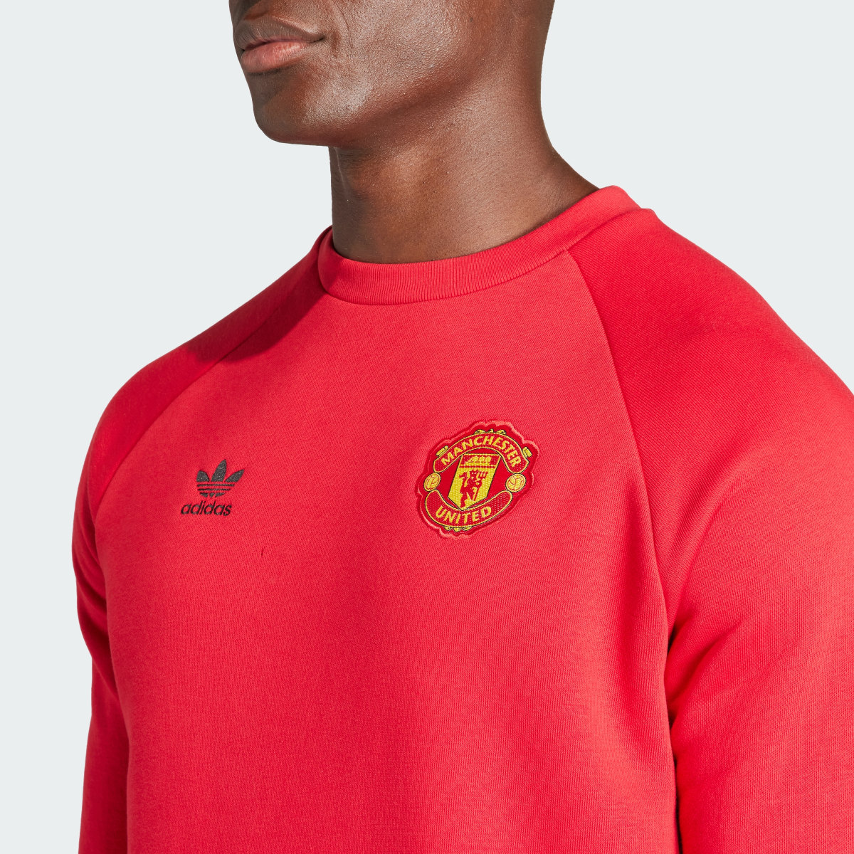 Adidas Manchester United Essentials Trefoil Crew Sweatshirt. 6