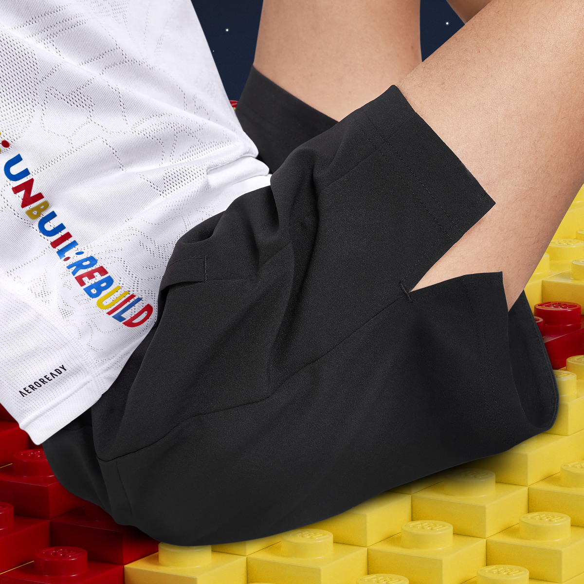 Adidas Short adidas x LEGO® Play Woven. 7
