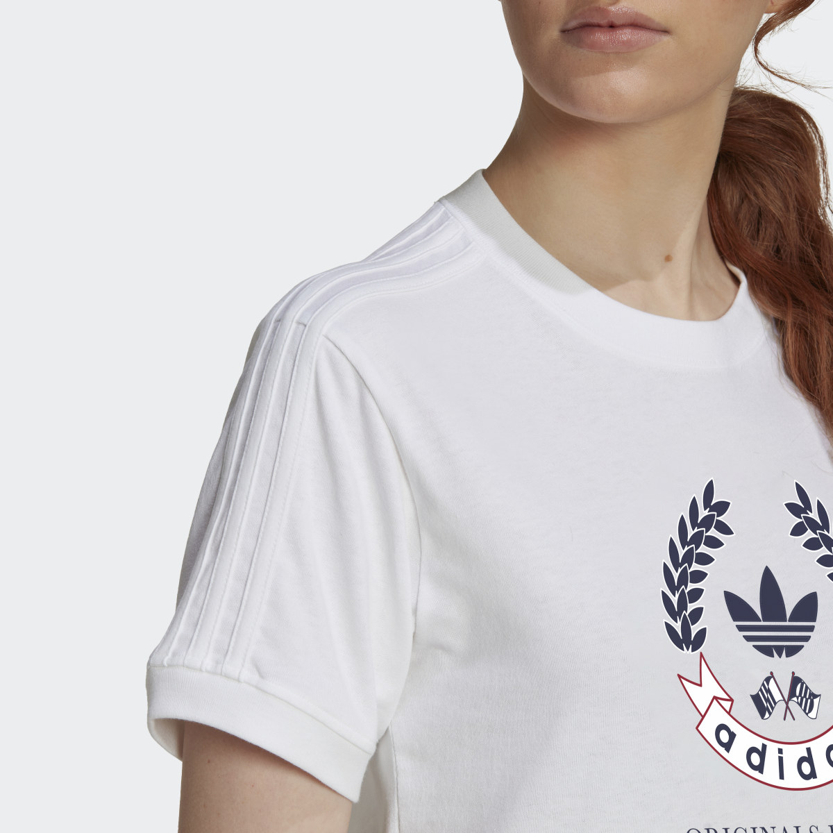 Adidas T-shirt com Emblema. 6