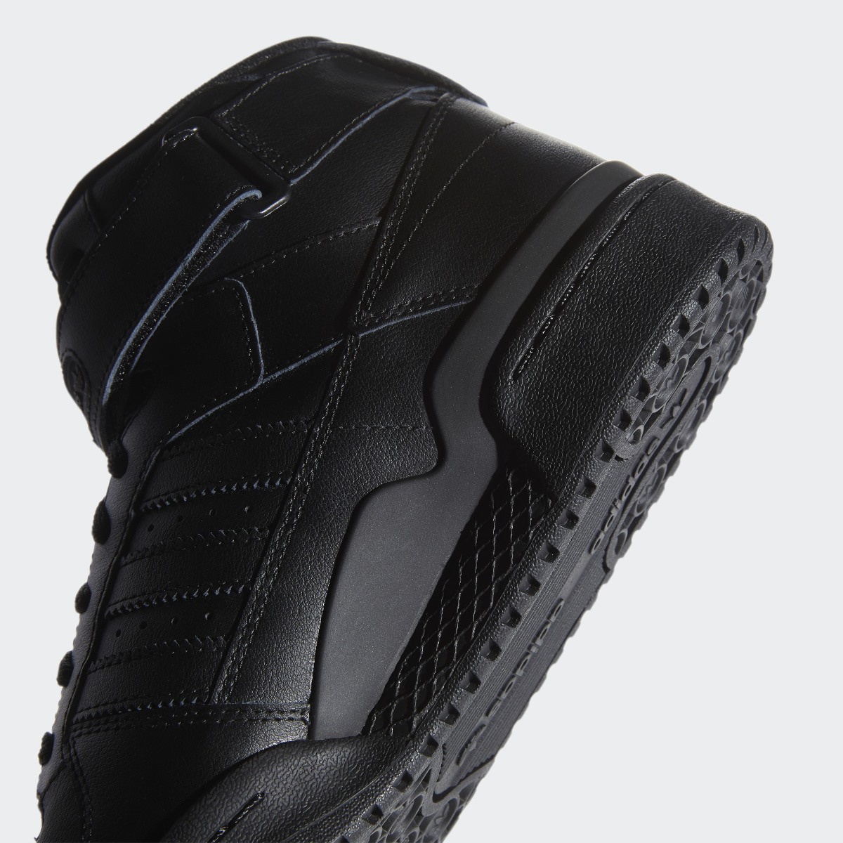 Adidas Sapatos Forum Mid. 10