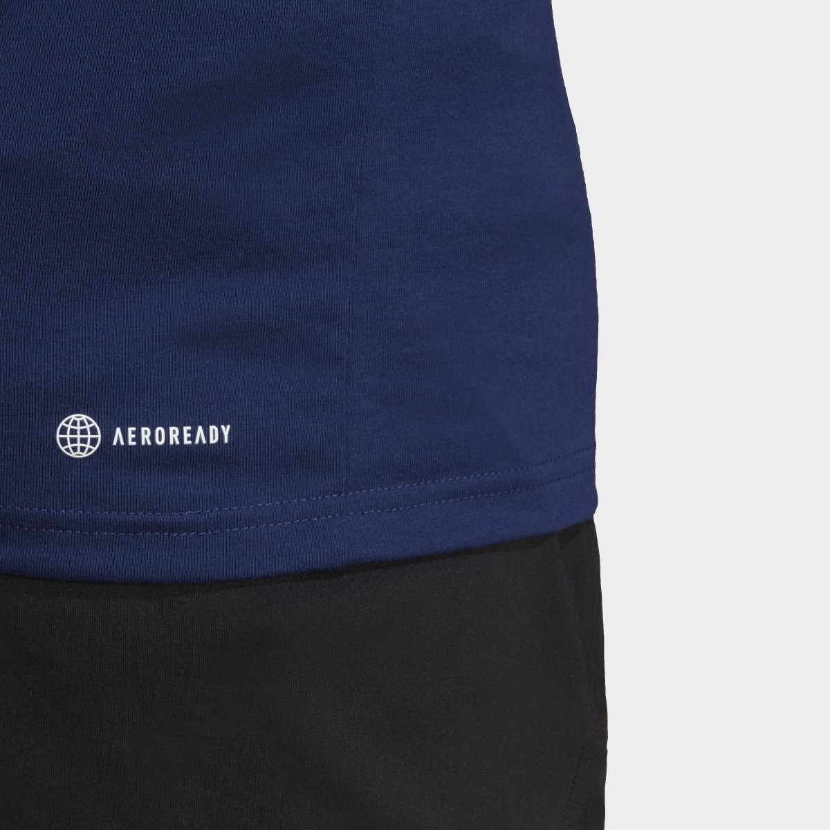 Adidas Playera De Entrenamiento Essentials Seasonal Logo. 7