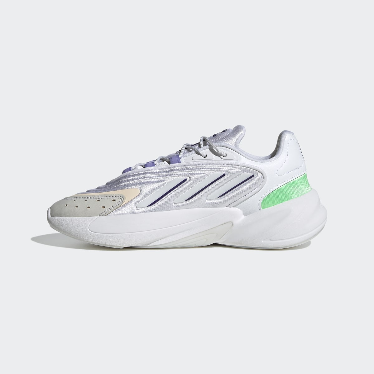 Adidas Chaussure OZELIA. 10