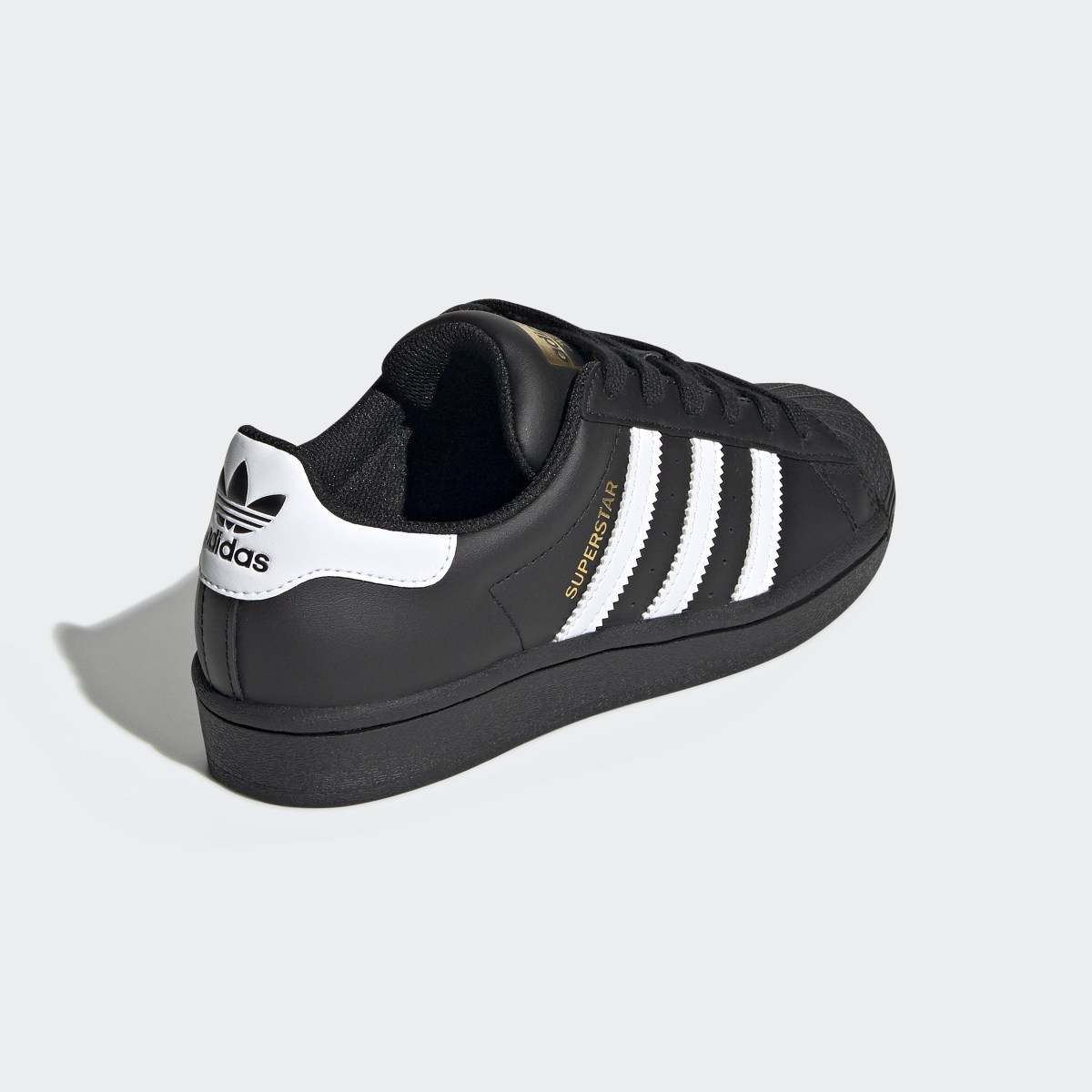 Adidas Chaussure Superstar. 7