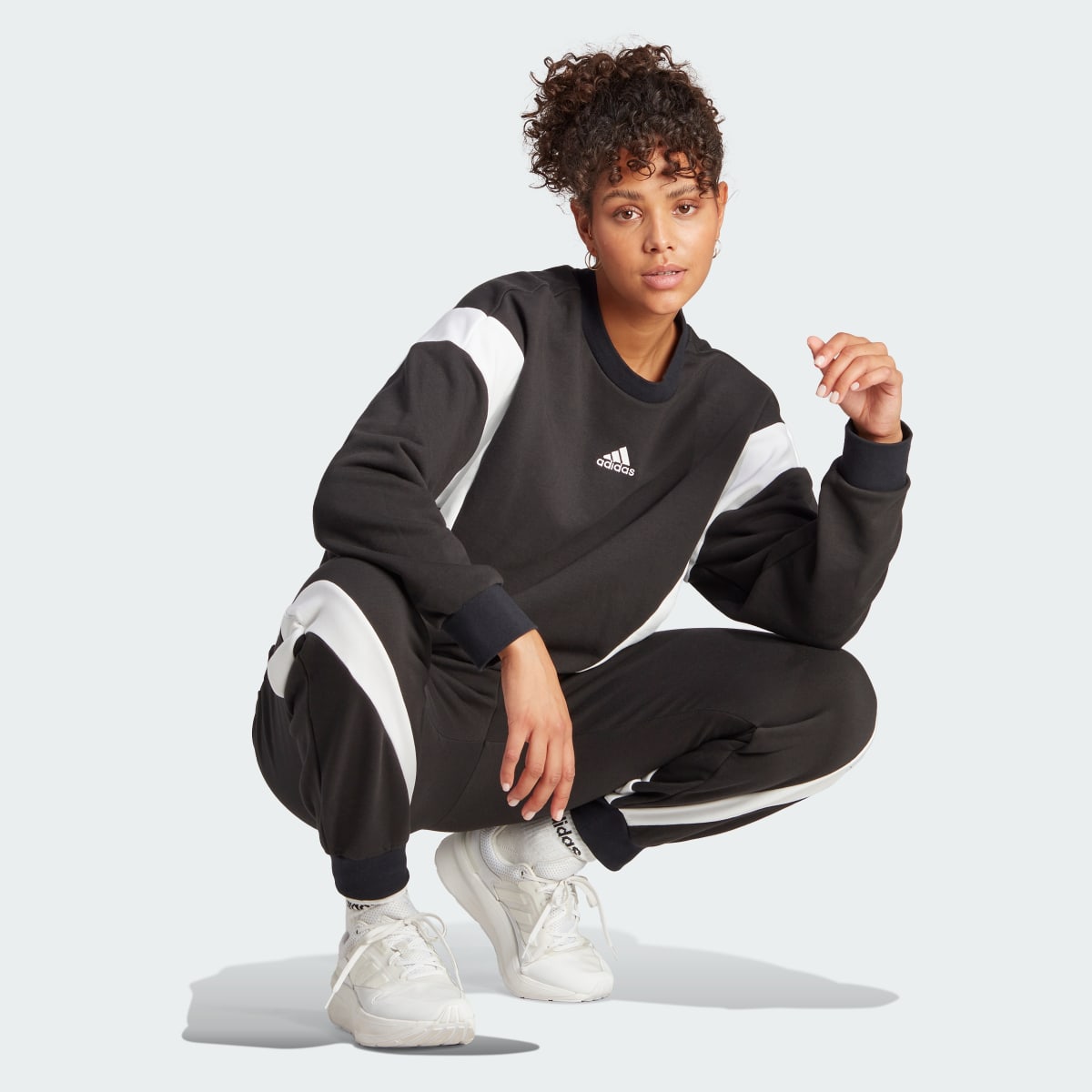 Adidas Laziday Track Suit. 4