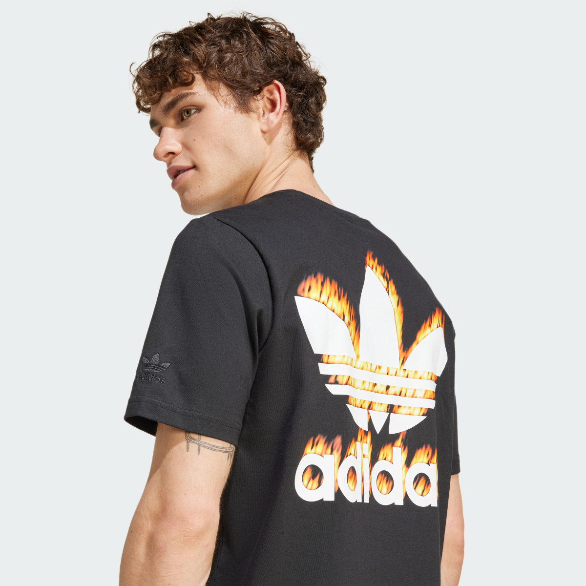 Adidas T-shirt Graphics Fire Trefoil. 7