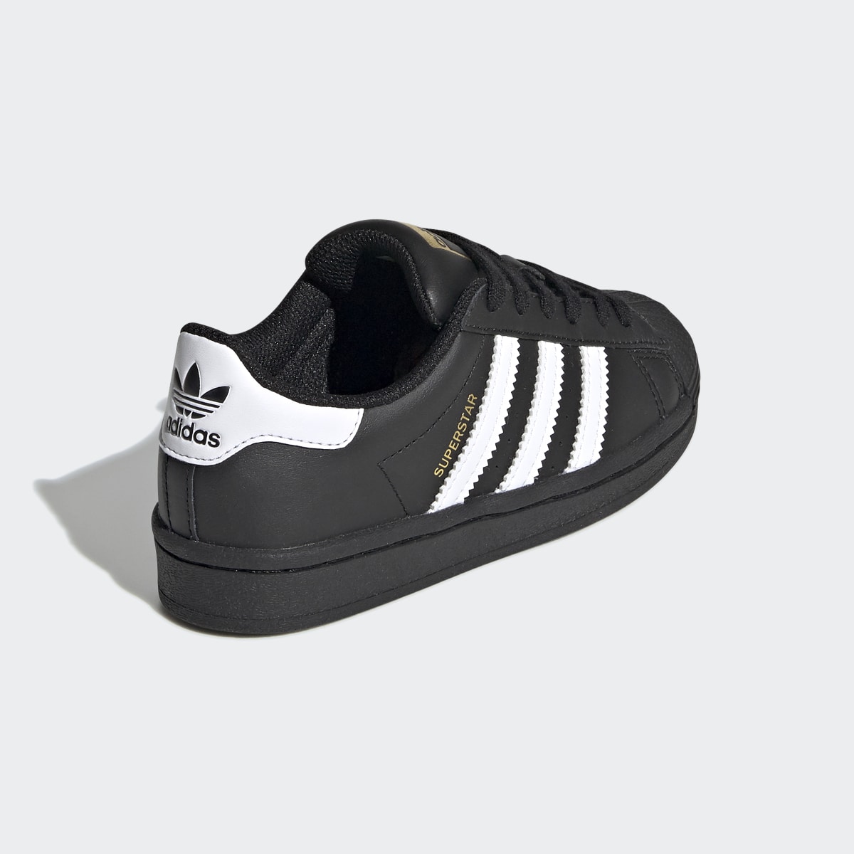 Adidas Chaussure Superstar. 7