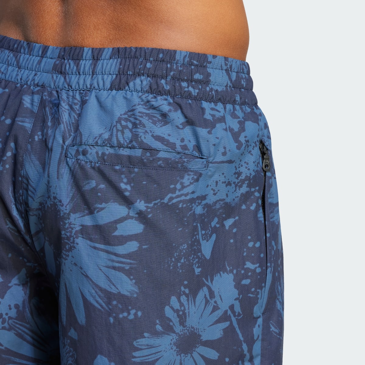 Adidas Adventure Allover Print Badeshorts. 7