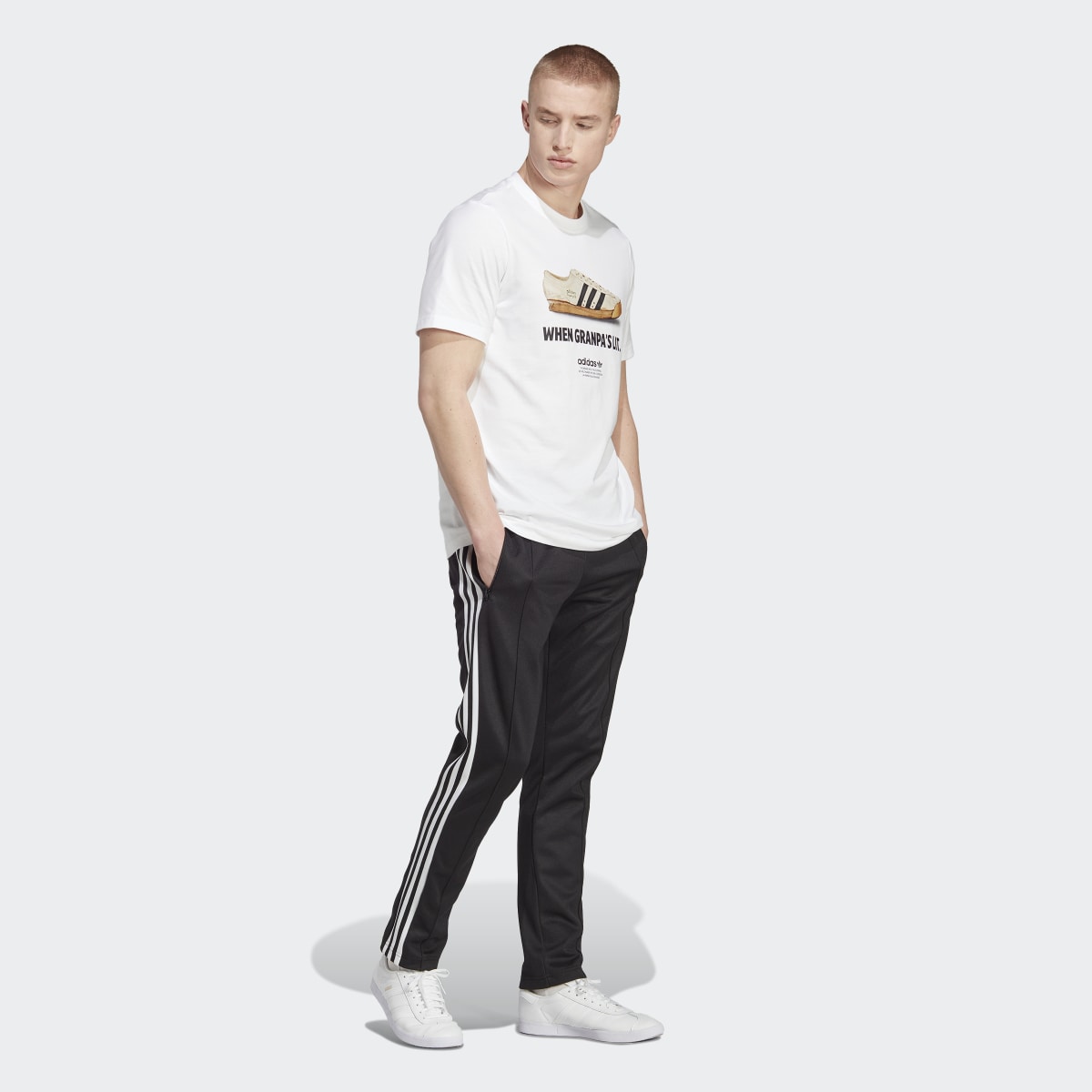Adidas T-shirt Graphics New Age. 4