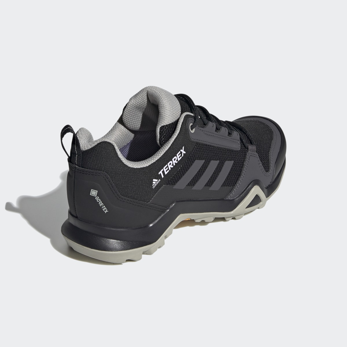 Adidas Chaussure de randonnée Terrex AX3 GORE-TEX. 12