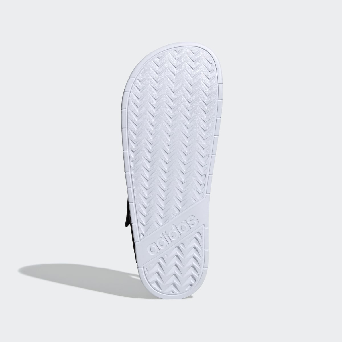 Adidas Claquette Adilette. 4