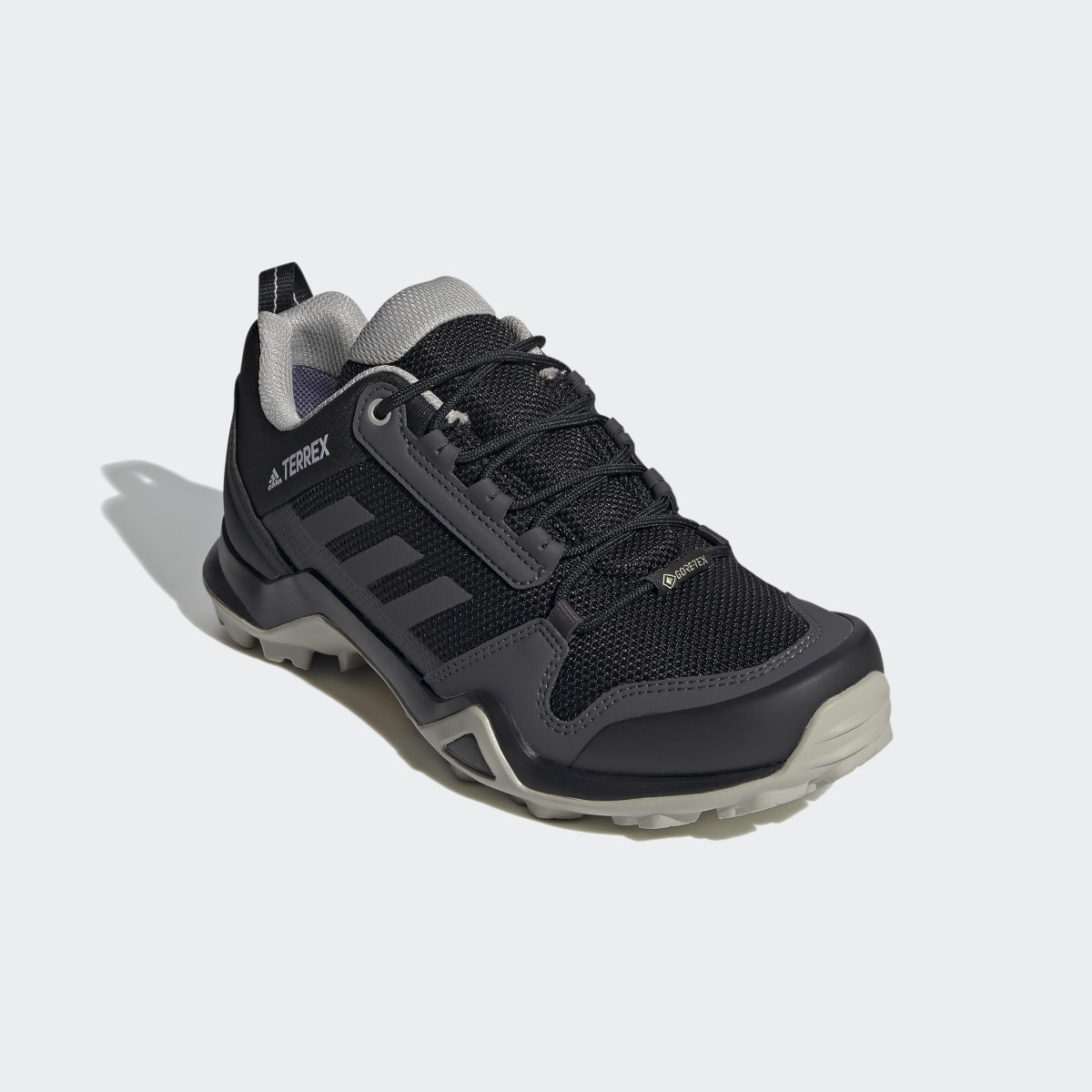 Adidas Chaussure de randonnée Terrex AX3 GORE-TEX. 11