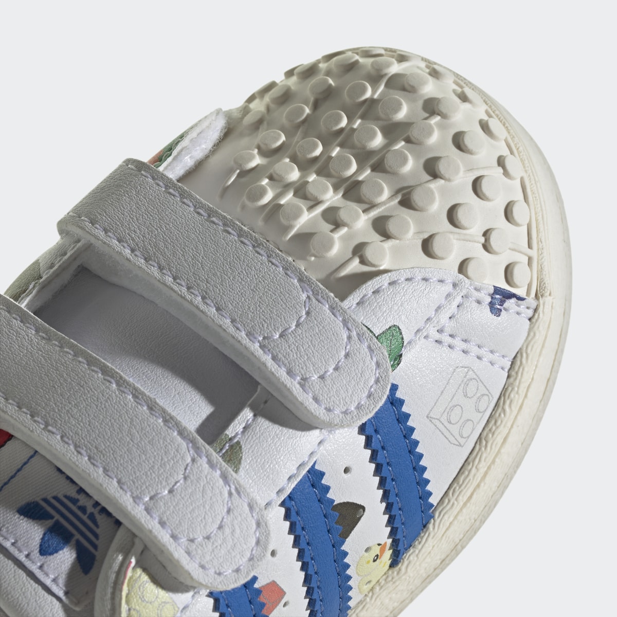 Adidas Scarpe adidas Superstar x LEGO®. 9