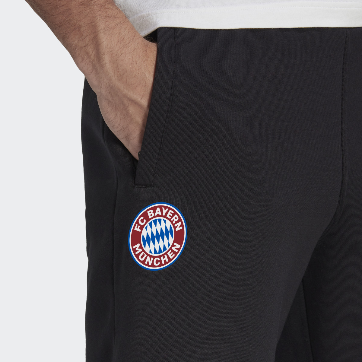 Adidas FC Bayern Essentials Trefoil Shorts. 5