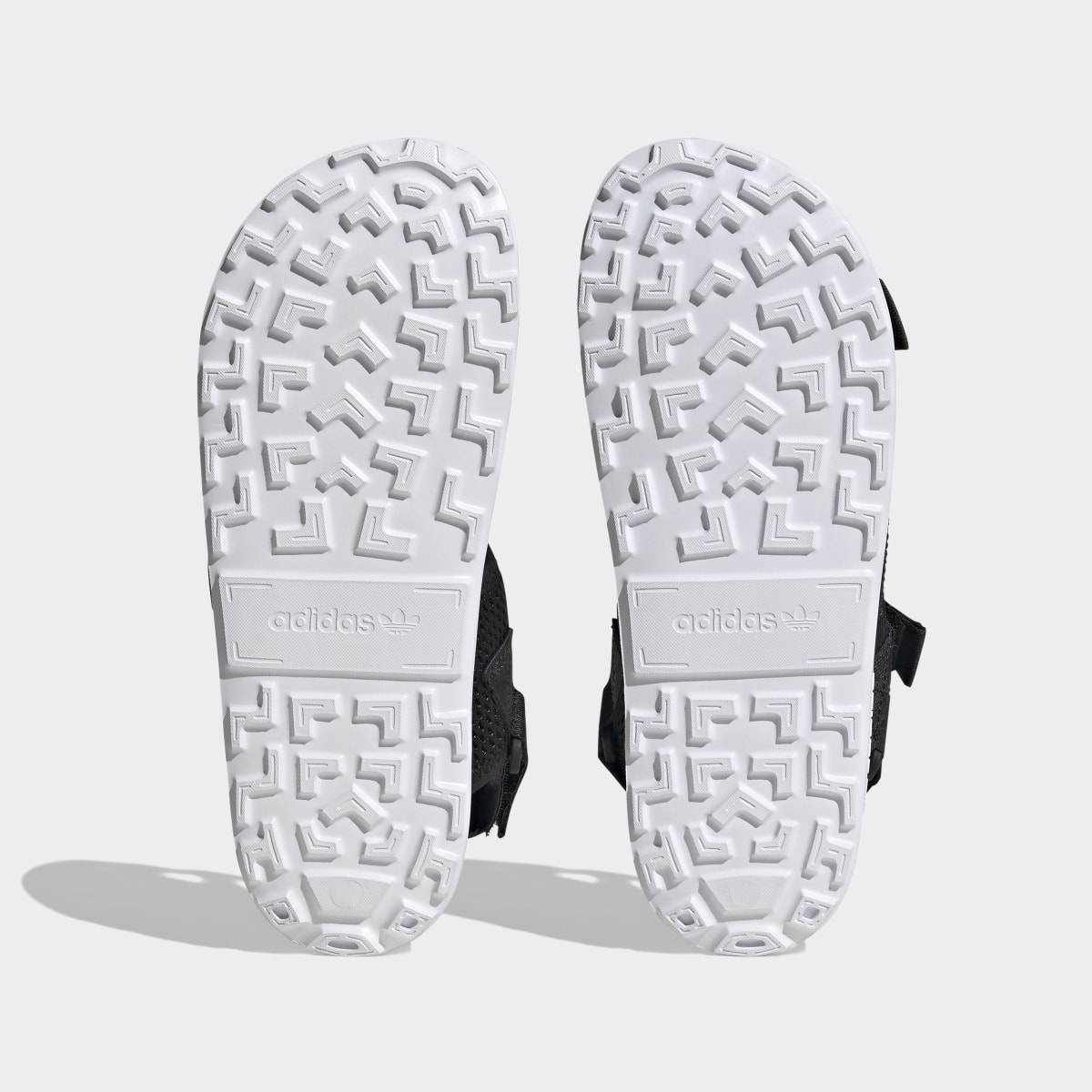 Adidas adilette Adventure Sandale. 7