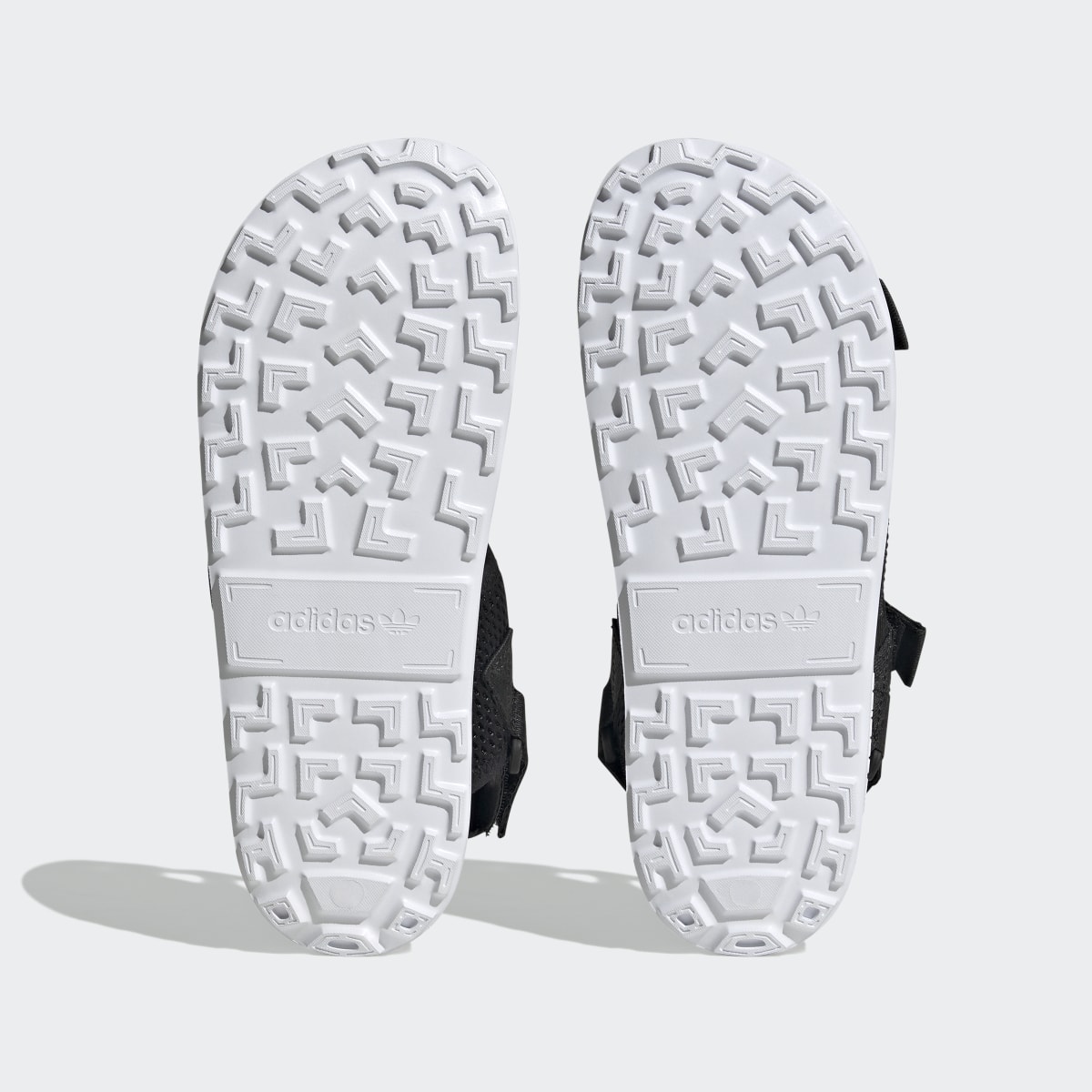 Adidas Claquette Adilette Adventure. 7