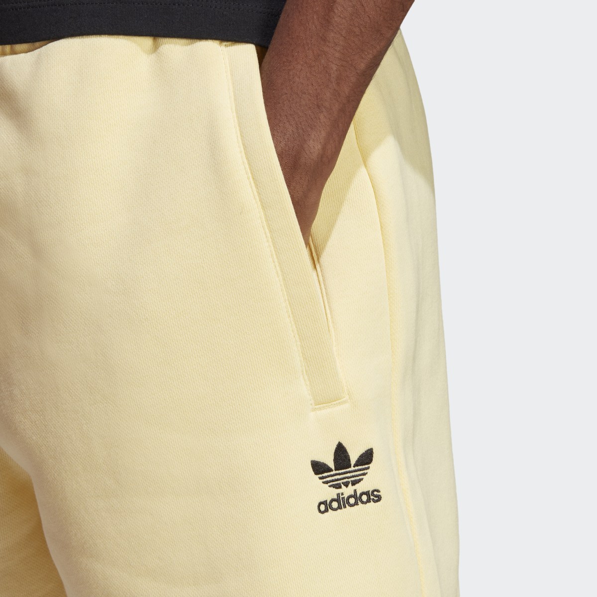 Adidas Trefoil Essentials Shorts. 5