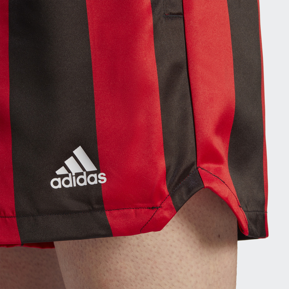 Adidas Short Satin. 6