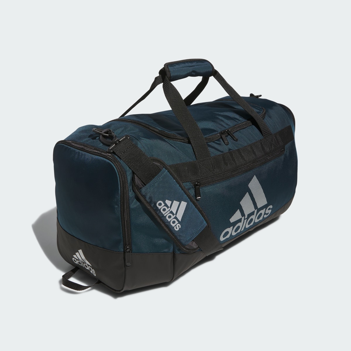 Adidas Defender IV Medium Duffel. 4