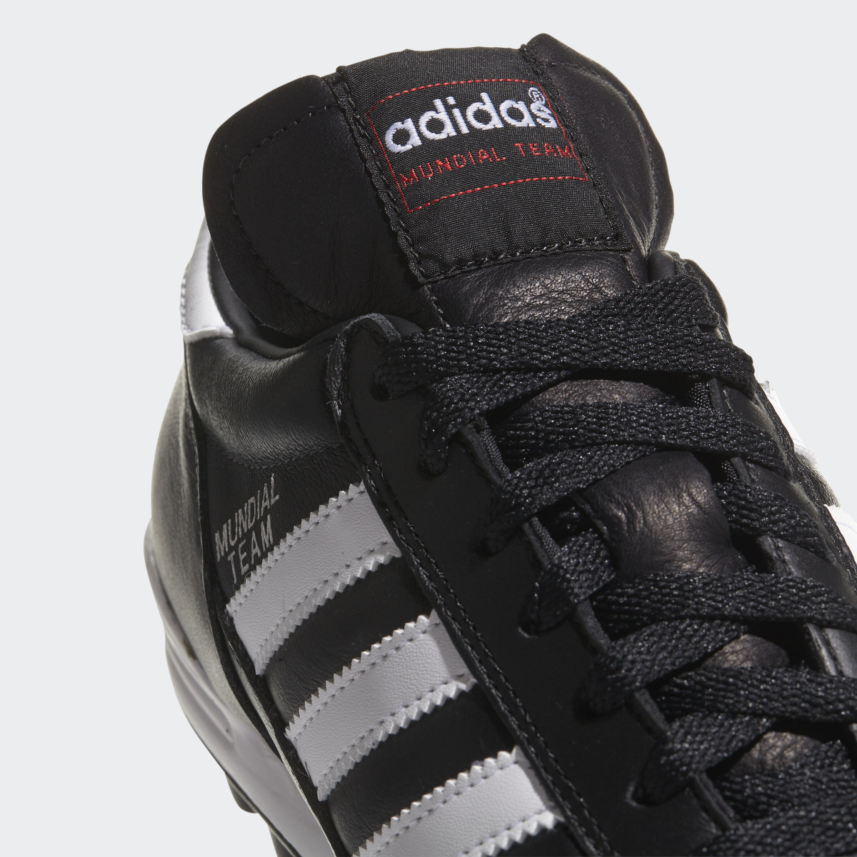 Adidas Botas de Futebol Mundial Team. 10